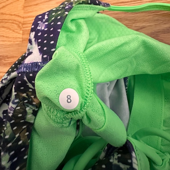 Lululemon NWOT Dancing Warrior Tank (8) - Picture 6 of 16